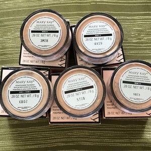 Mary Kay Mineral Powder Foundation Bundle
